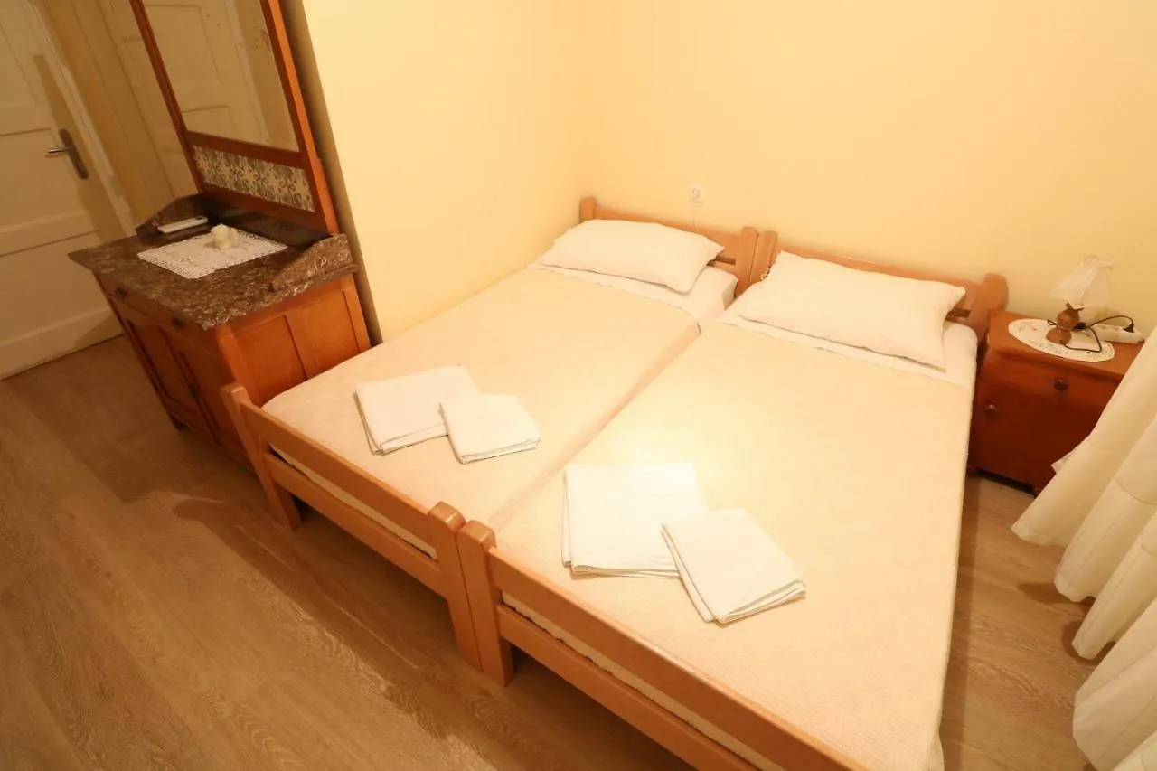 Apartment & Rooms Three Angels Baska  3*, Baska (Krk) Croatia