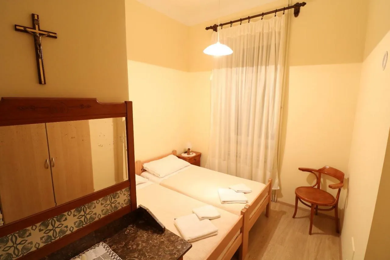 *** Guest house Apartment & Rooms Three Angels Baska  Croatia